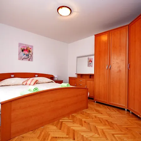 Apartamento Dunatov *