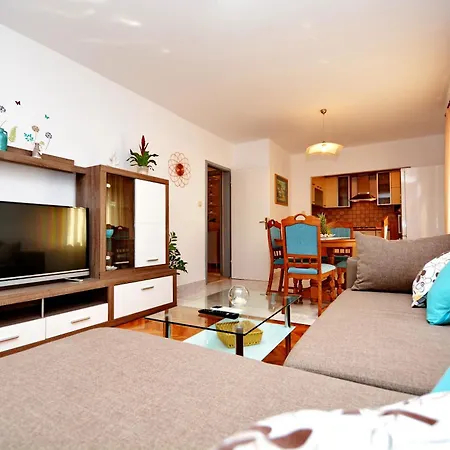 Apartamento Dunatov